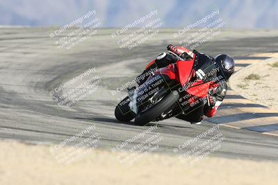 media/Nov-16-2025-Race Pace (Sun) [[8c5fa54630]]/Verified Riders/8-Turn 12 (120pm)/